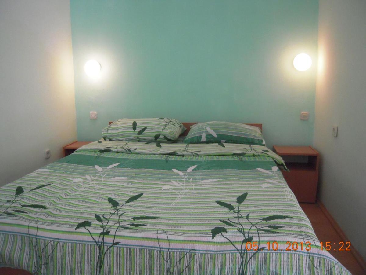 Lile Pestani Accommodation Δωμάτιο φωτογραφία